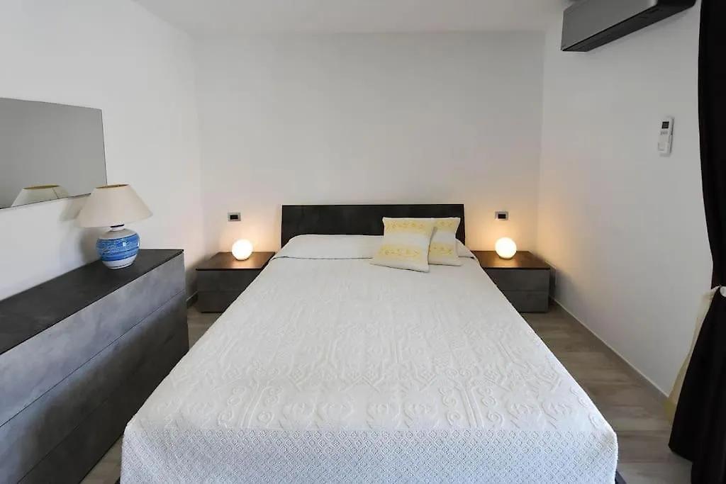Apartment Appartamento Vista Mare Villasimius Italy